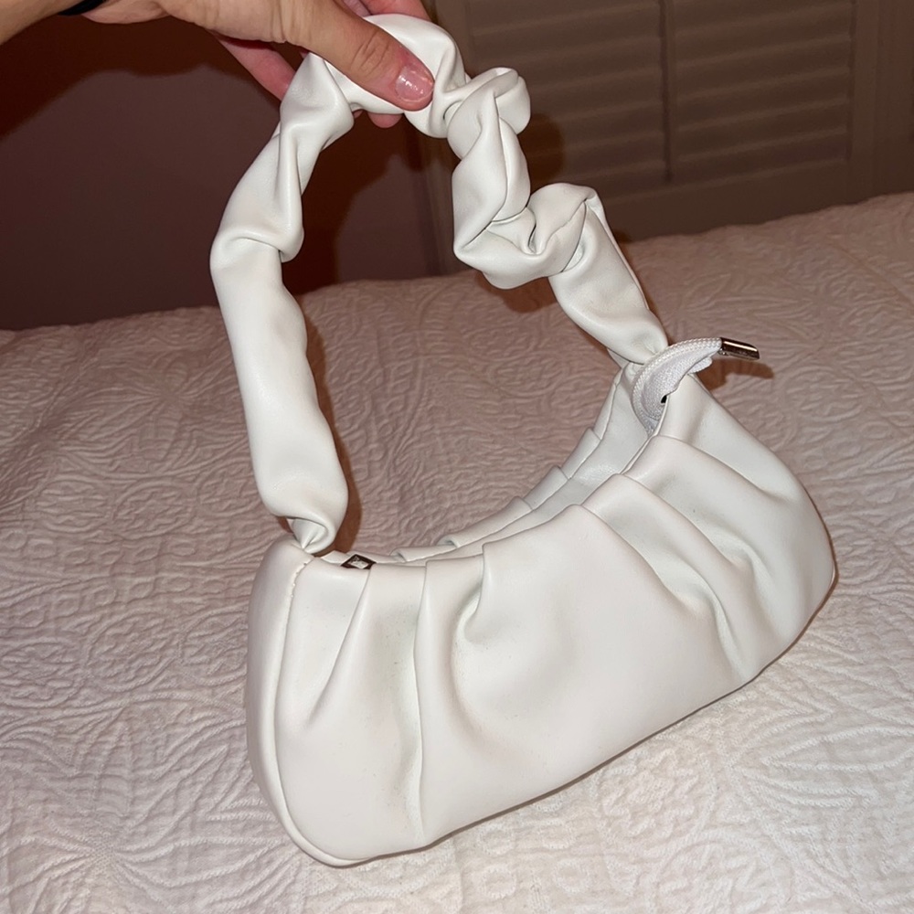 White Shoulder Bag